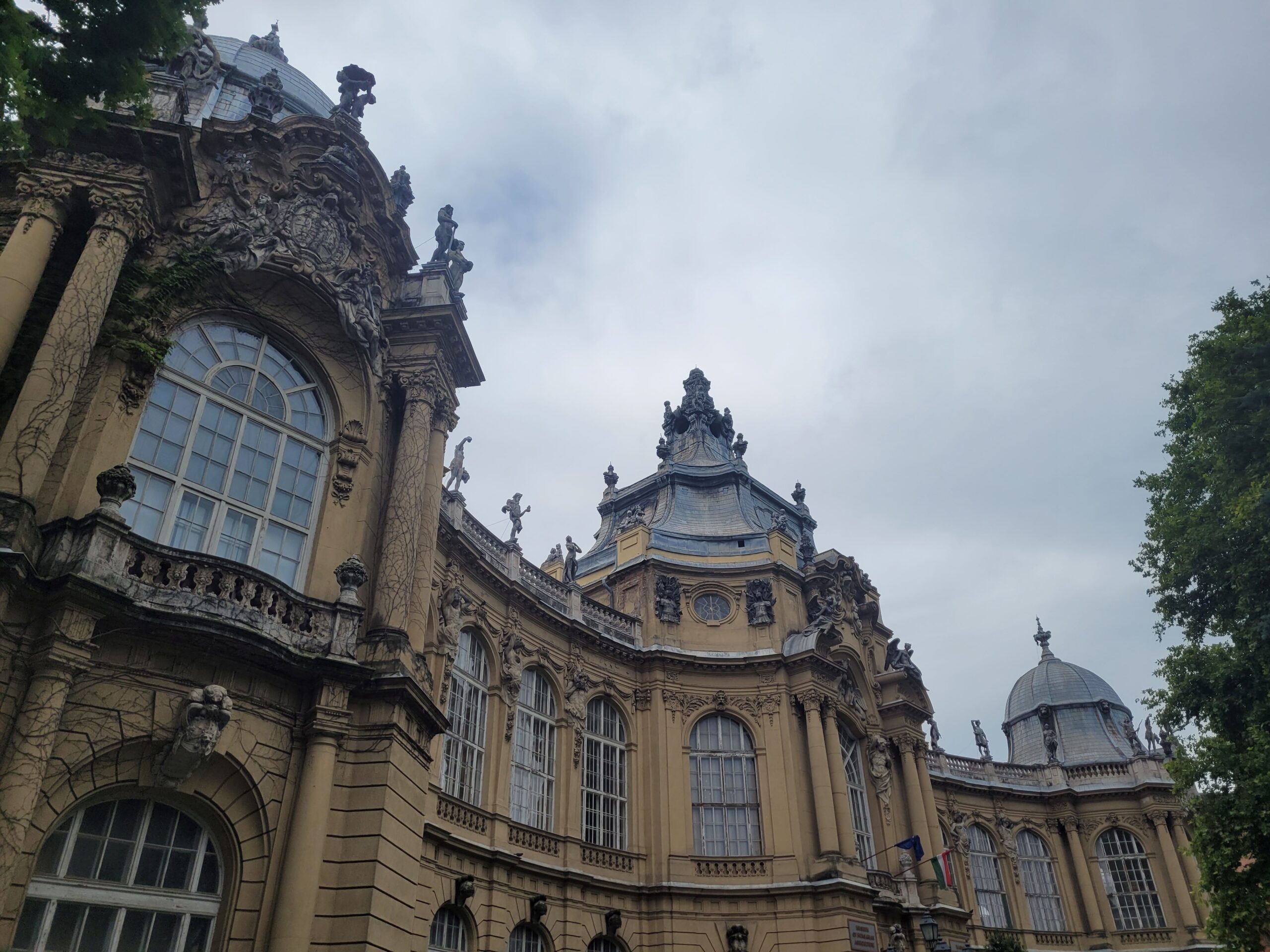 Budapest’s Városliget (City Park) ~ Peaceful Stroll Amongst Beautiful Gardens & Historical Buildings