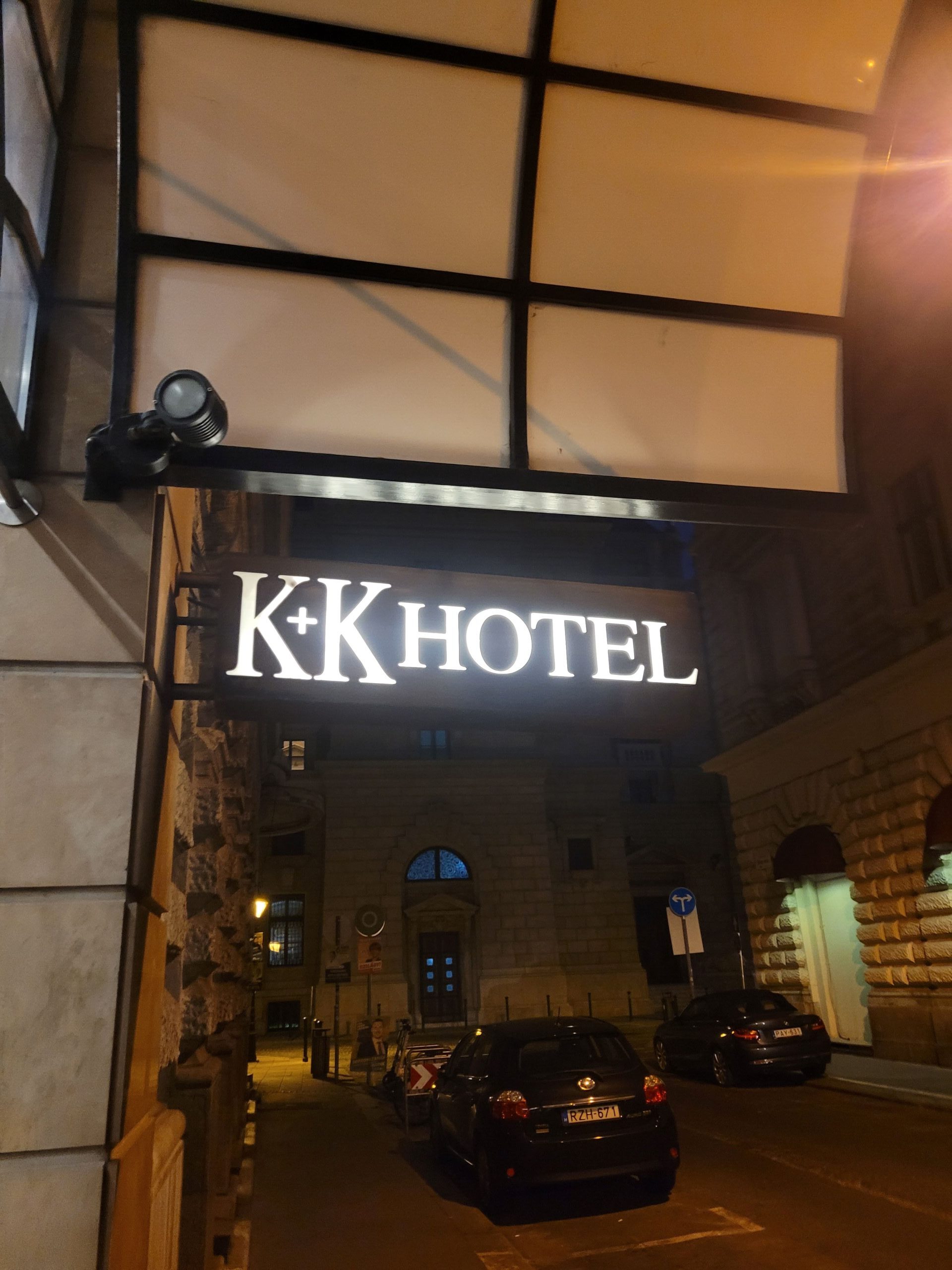 Budapest Lodging Guide ~ What Travelers Need to Know for a Great Stay