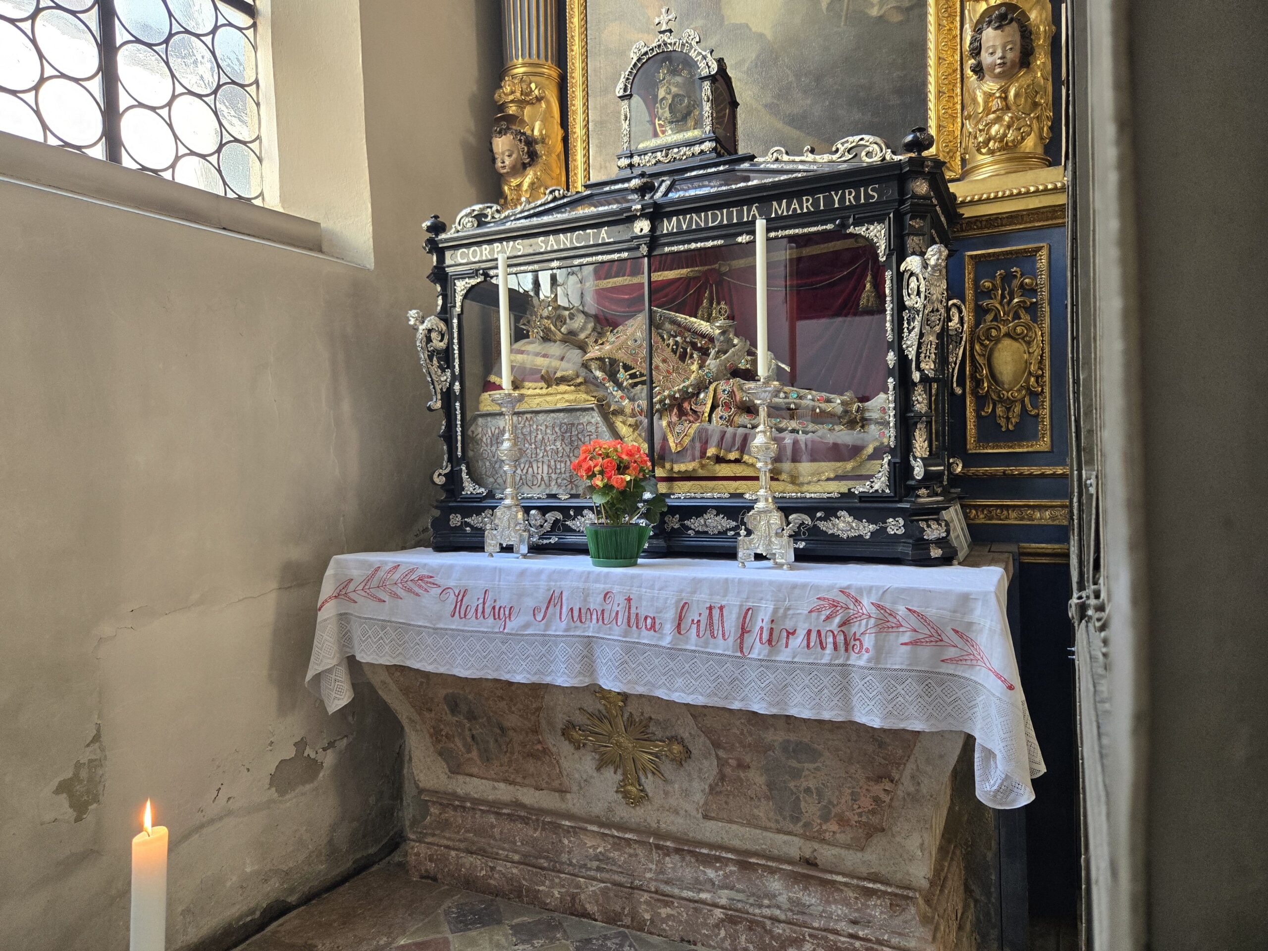 Alter Peter (St. Peter's Church)