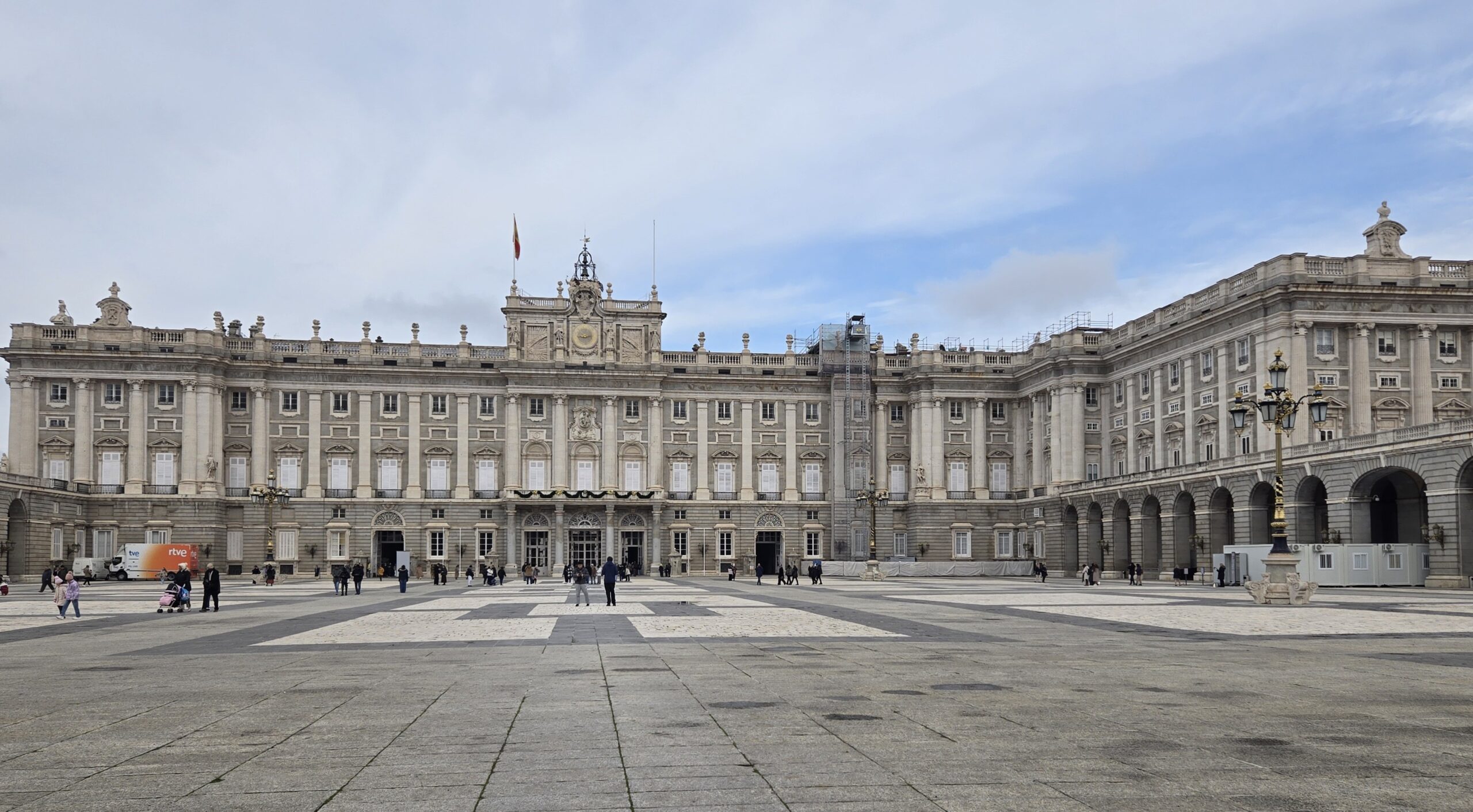 Madrid El Palacio Real Exterior 
